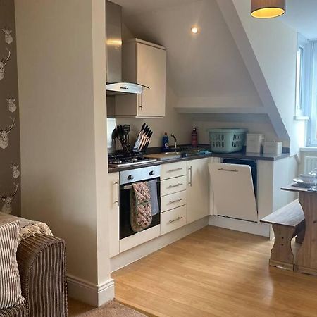 Upper 2 Bedroom Apartment In The Heart Of Jesmond Newcastle upon Tyne Eksteriør billede