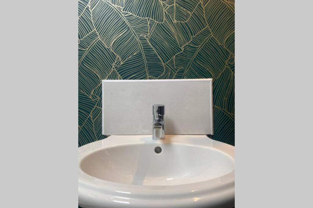 Upper 2 Bedroom Apartment In The Heart Of Jesmond Newcastle upon Tyne Eksteriør billede